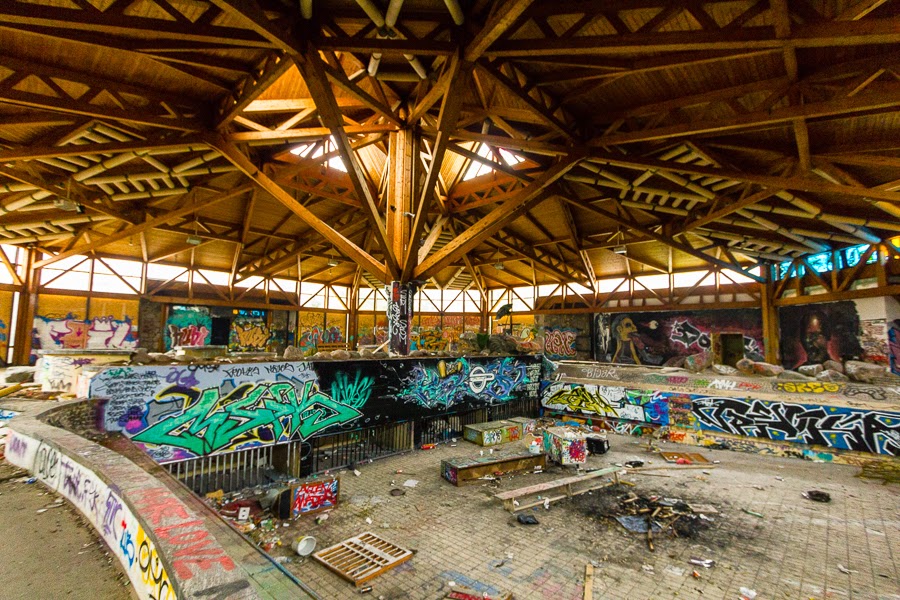Blub - Abandoned Swimming Pool Complex berlin berlin city  hotels wall  best  tours world  history museums  new german museum  memorial travel  things  gate brandenburg  germany 