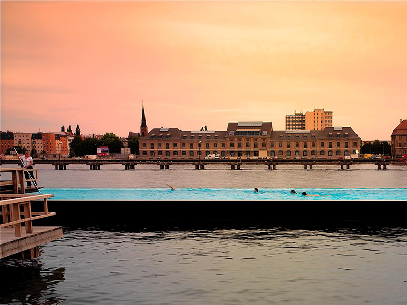 Badeschiff Berlin