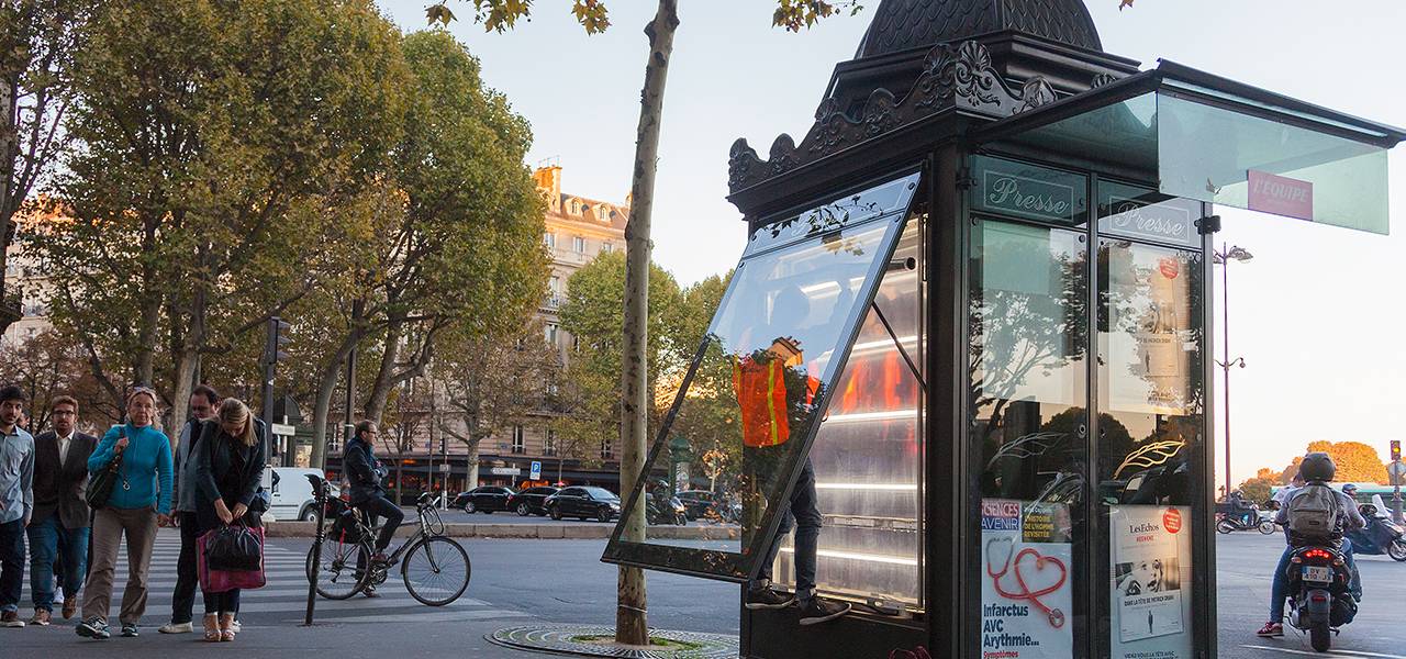 Vermibus - Unveiling Beauty, Paris, 2015 © Mark Rigney, Courtesy of the artist and OPEN WALLS Gallery