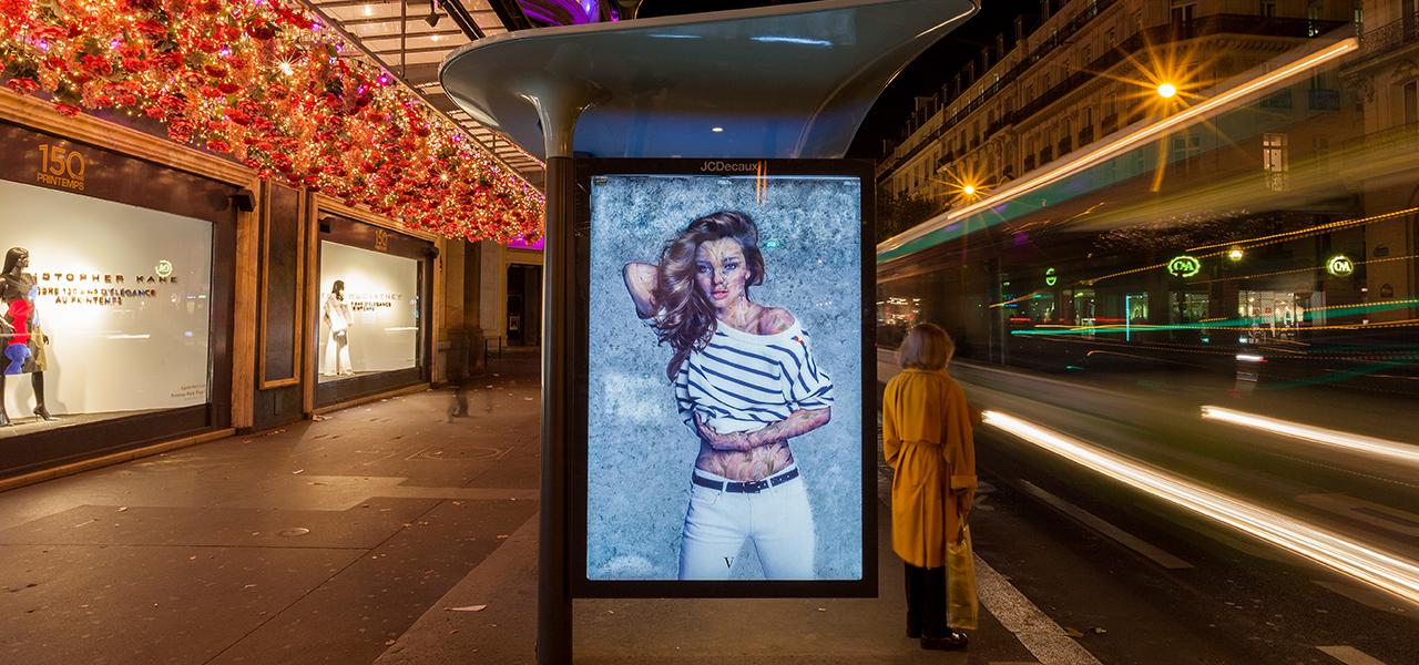 Vermibus - Unveiling Beauty, Paris, 2015 © Mark Rigney, Courtesy of the artist and OPEN WALLS Gallery