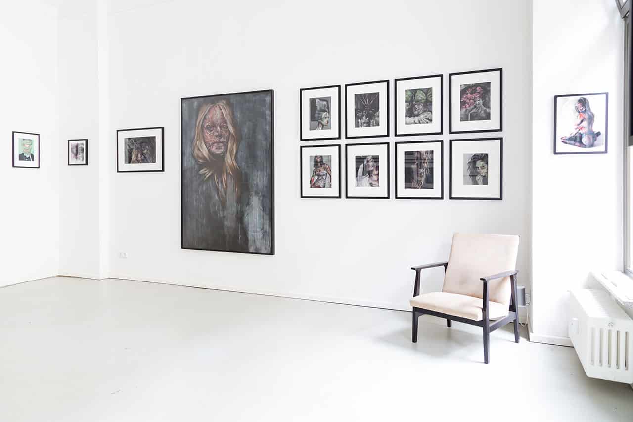 Romisa Sakaki Selfies in the City Exhibitions View